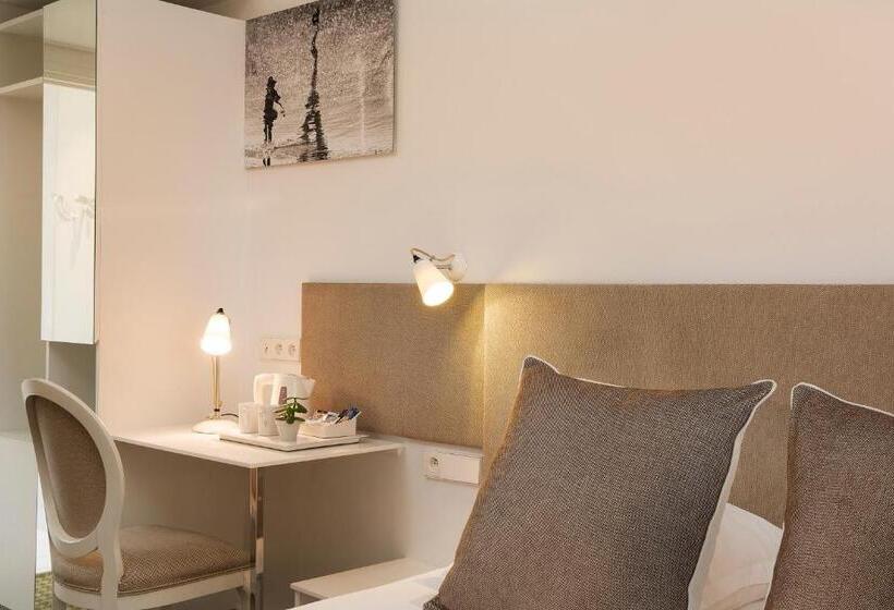 Superior Kamer, Mistral