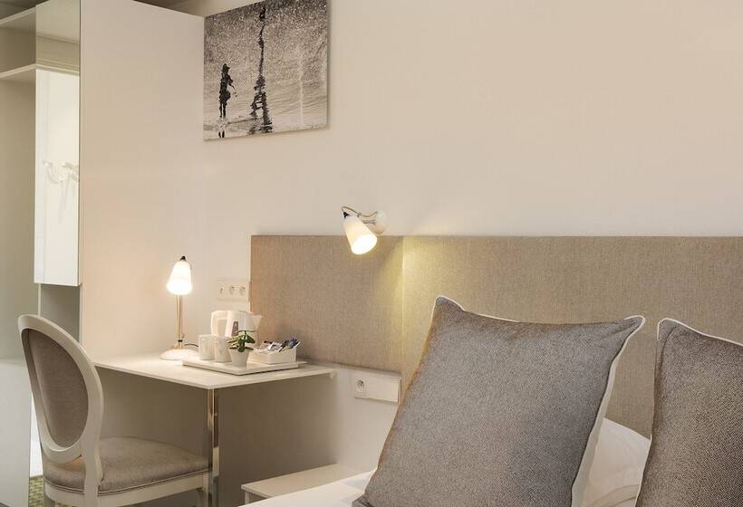 Superior Kamer, Mistral