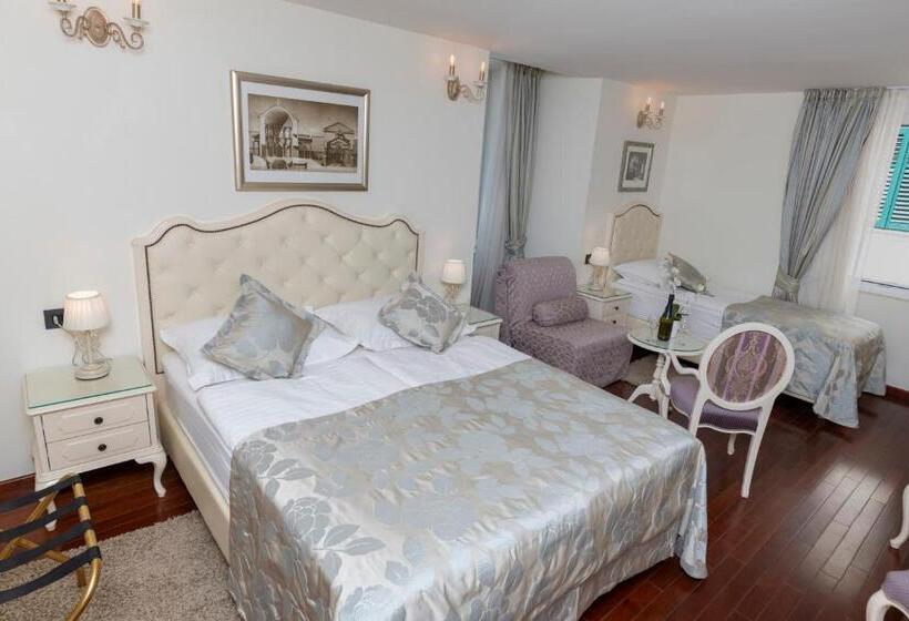 غرفة ديلوكس ثلاثية مطلة على البحر, Kastel 1700