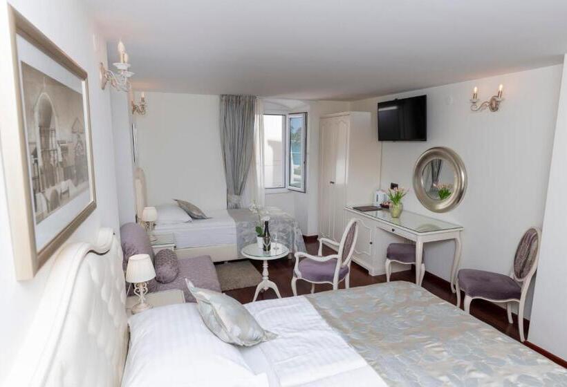 غرفة ديلوكس ثلاثية مطلة على البحر, Kastel 1700