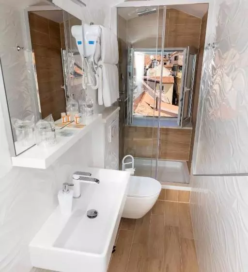 Deluxe Suite Sea View, Kastel 1700