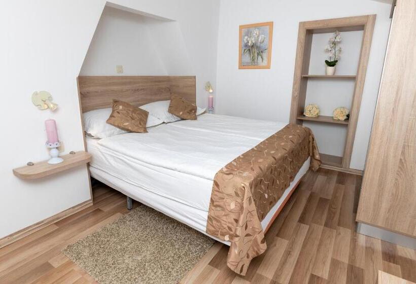 Люкс Deluxe Вид на Море, Kastel 1700
