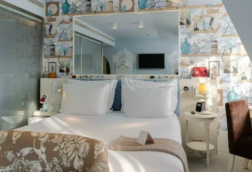 Quarto superior vista rio, Lx Boutique