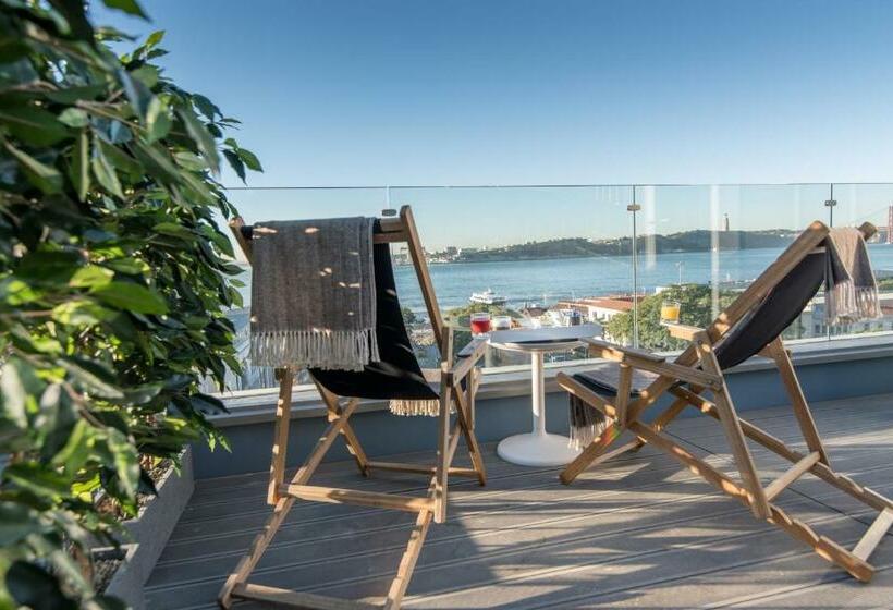 Suite, Lx Boutique