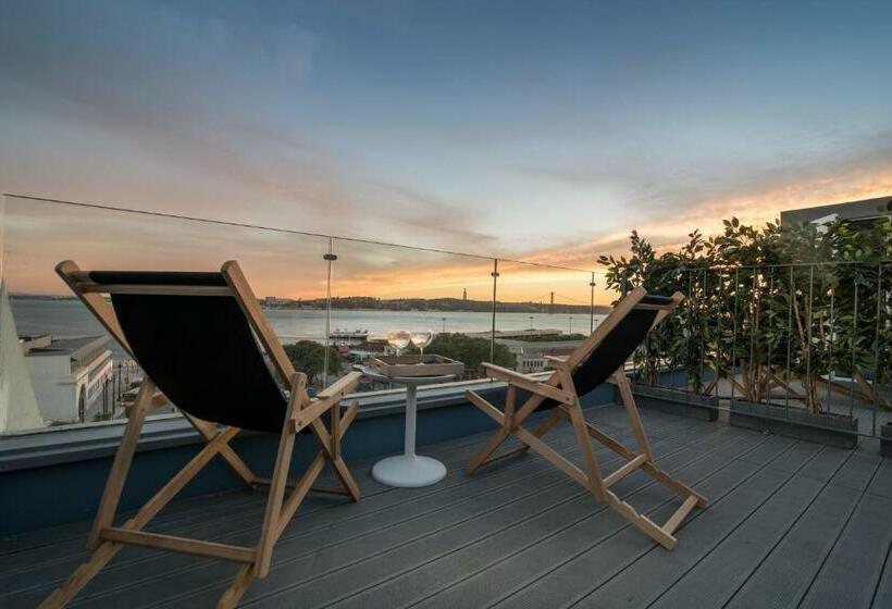 سوییت, Lx Boutique