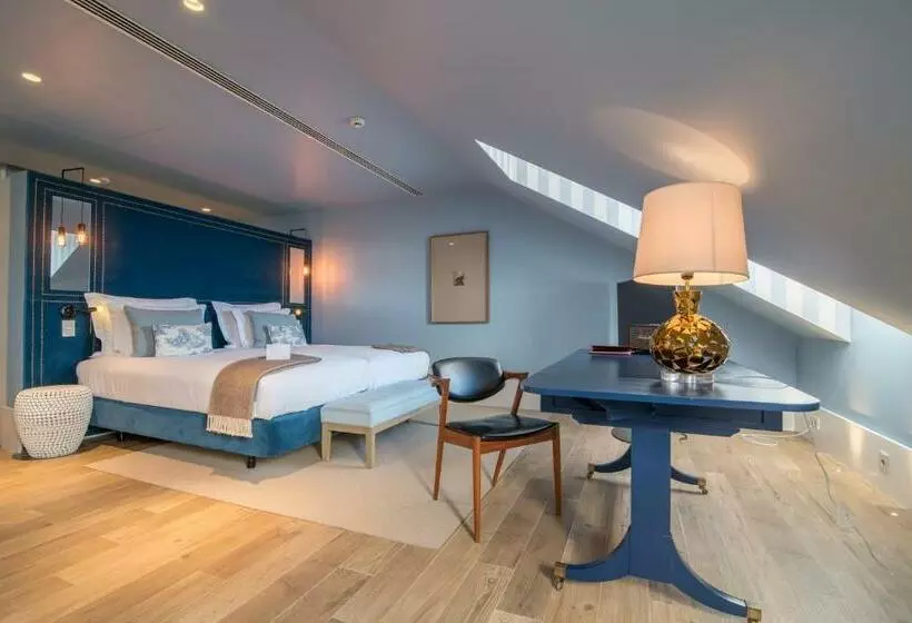 Suite, Lx Boutique