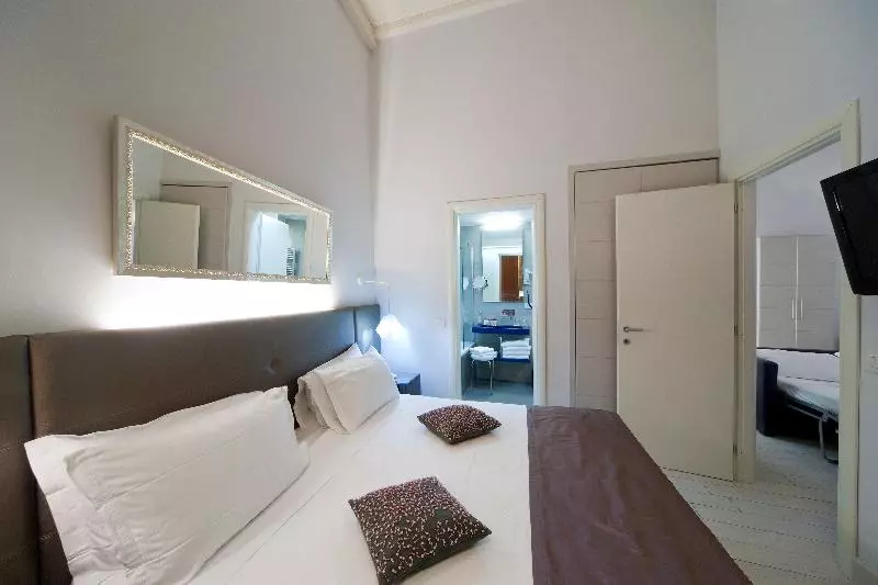 سوییت, Navona Palace Luxury Inn
