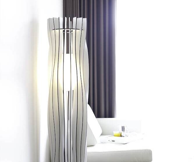 스위트, Onyria Marinha Boutique