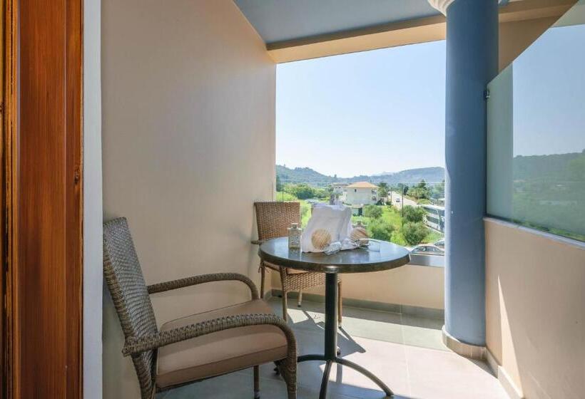 اتاق اکونومی, Plaza Pallas