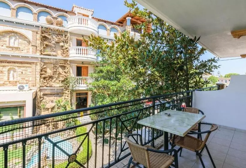 سوییت جونیور, Plaza Pallas