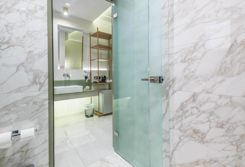 سوییت سوپریور, Plaza Pallas