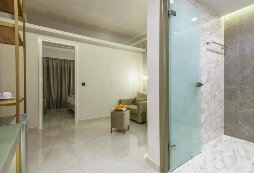 سوییت سوپریور, Plaza Pallas