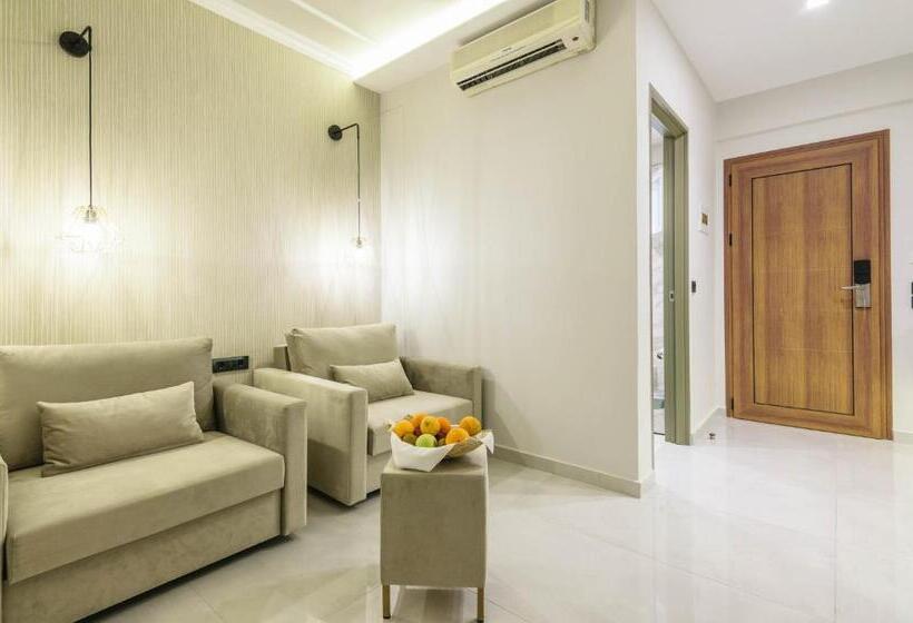 سوییت سوپریور, Plaza Pallas