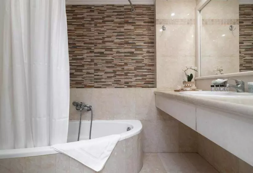 آپارتمان 2 خوابه, Plaza Pallas