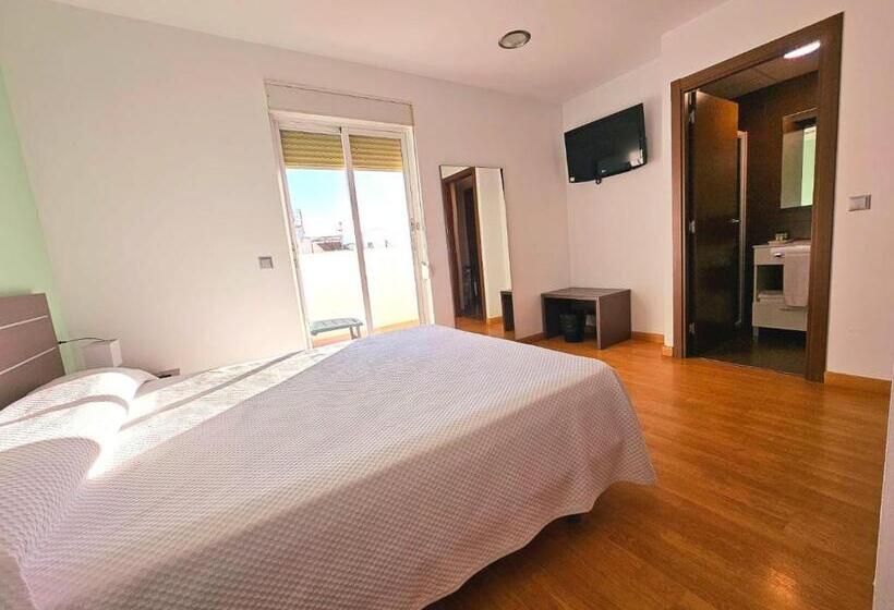 Habitación Estándar con Terraza, Clopy Rocamar