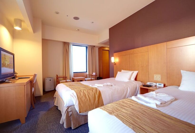 غرفة سوبيريور, Rocore Naha