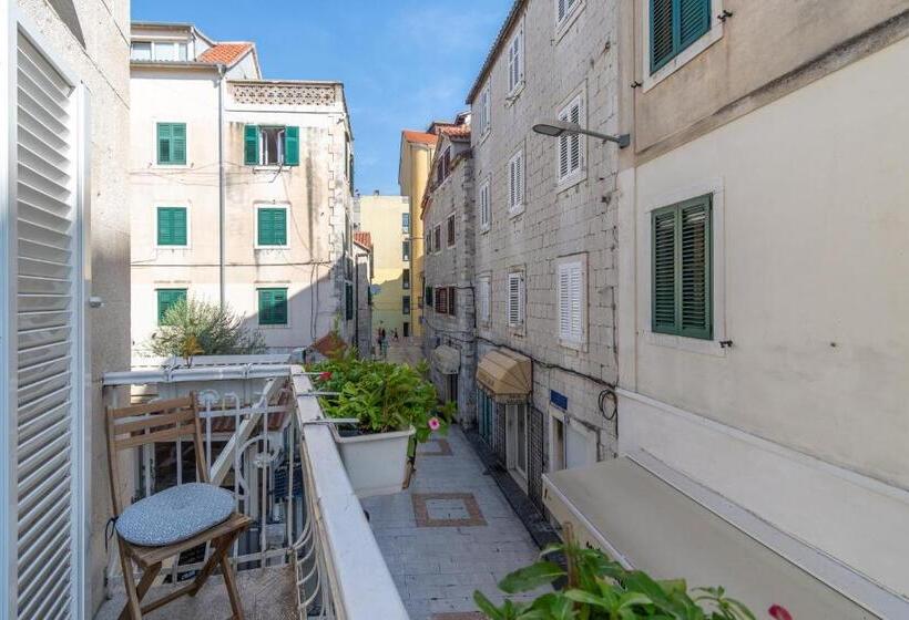 バルコニー付きスタンダードルーム, Rooms Gold