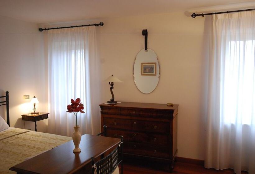 オーシャンビュースタンダードルーム, Villa Tuttorotto