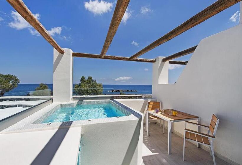 جناح مطلّ علي البحر, Nissia Beach Apartments & Suites