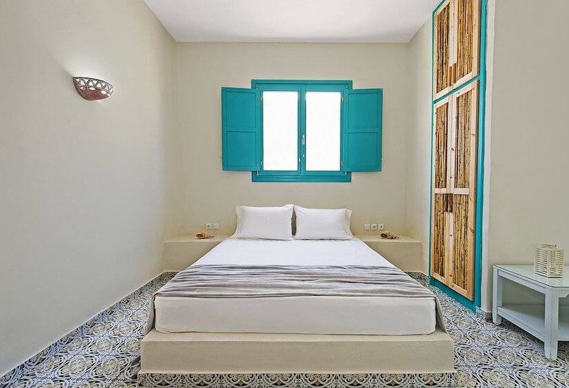 Escritório Estándar, Nissia Beach Apartments & Suites