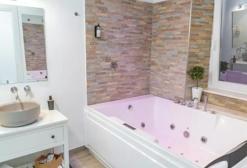 اتاق استاندارد با وان آب گرم, Irooms Spanish Steps