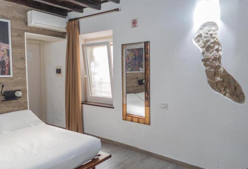 חדר סטנדרט עם ג'קוזי, Irooms Spanish Steps