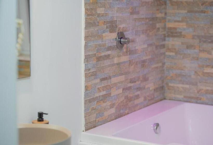 חדר סטנדרט עם ג'קוזי, Irooms Spanish Steps