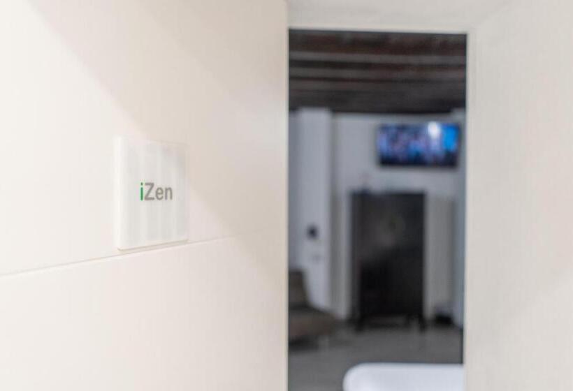 חדר סטנדרט עם ג'קוזי, Irooms Spanish Steps