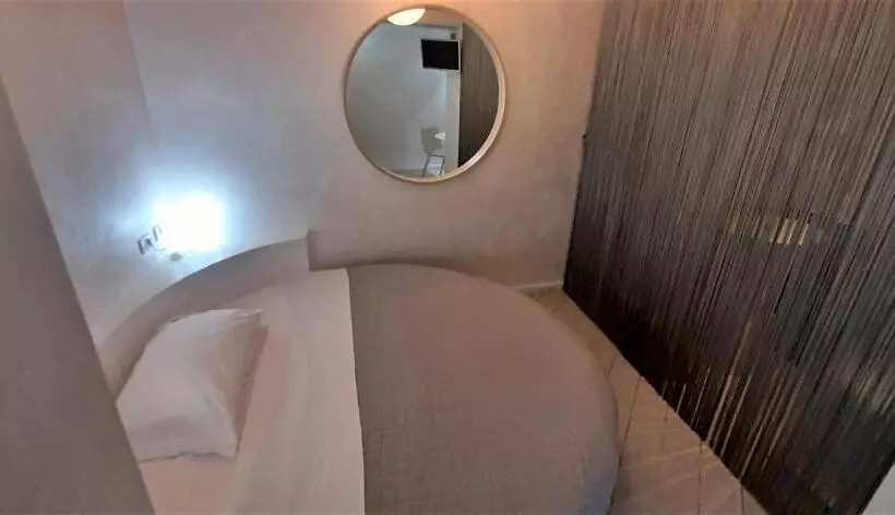 اتاق استاندارد یک نفره, Wrh Trastevere