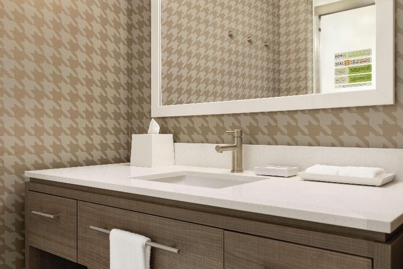 带大床的标准间, Best Western Plus Dalton Inn