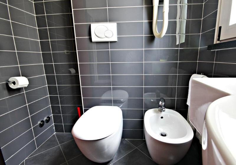 اتاق استاندارد سه نفره, Cristallo