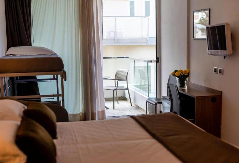 اتاق استاندارد چهار تخته, Cristallo