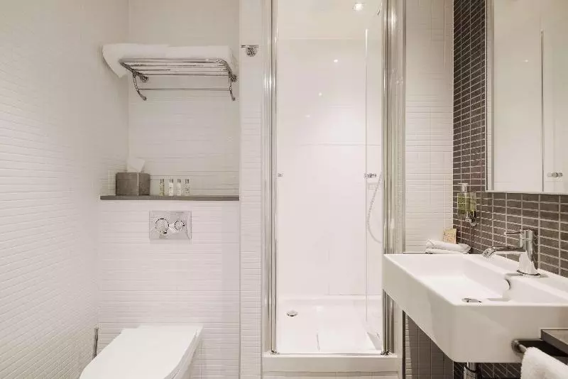 キングサイズベッドのデラックスルーム, Doubletree By Hilton  Amsterdam Centraal Station