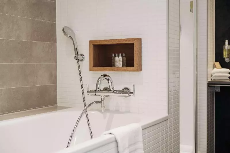 キングサイズベッドのスイートルーム, Doubletree By Hilton  Amsterdam Centraal Station