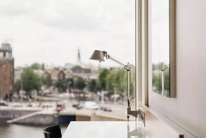 キングサイズベッドのスイートルーム, Doubletree By Hilton  Amsterdam Centraal Station