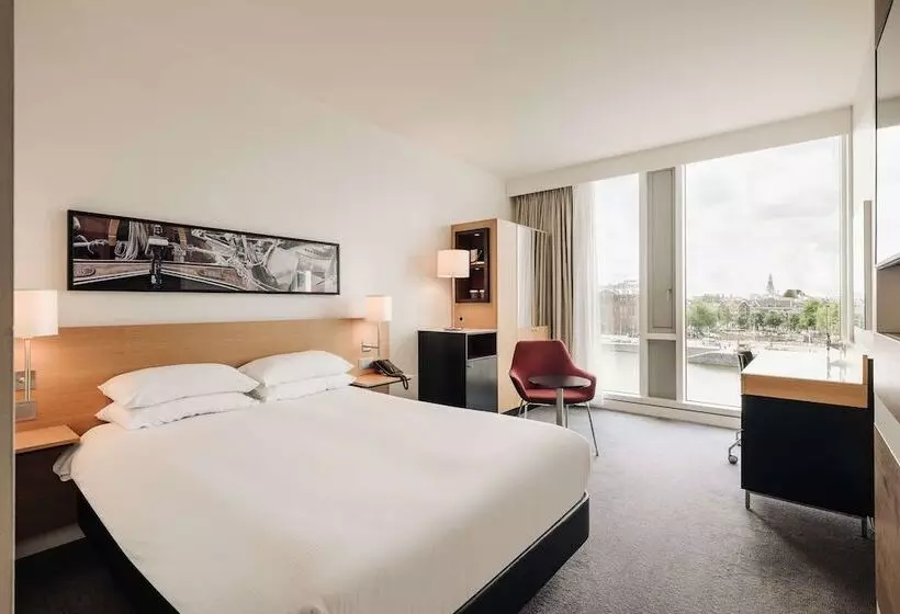 クイーンサイズベッドのエクゼクティブルーム, Doubletree By Hilton  Amsterdam Centraal Station