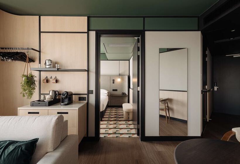 سوئیت با تخت بزرگ, Doubletree By Hilton  Amsterdam Centraal Station