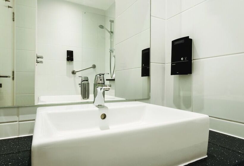 장애인을 위한 킹사이즈 침대 스탠다드 룸, Heeton Concept Hotel   City Centre Liverpool