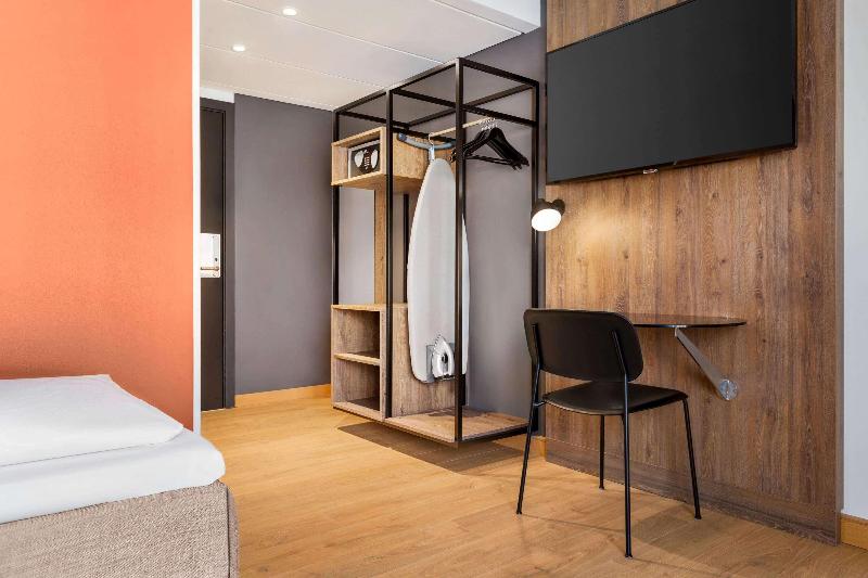 Номер Стандарт, Heeton Concept Hotel   City Centre Liverpool