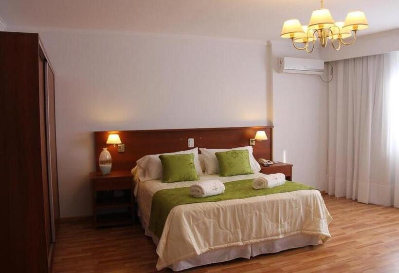 جناح ملكى, Hostal Del Sol Spa