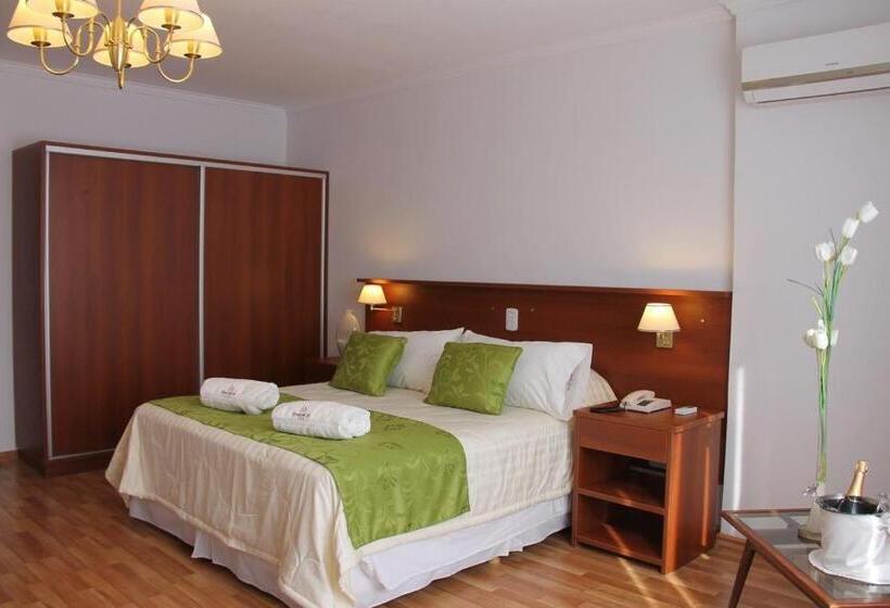 جناح ملكى, Hostal Del Sol Spa