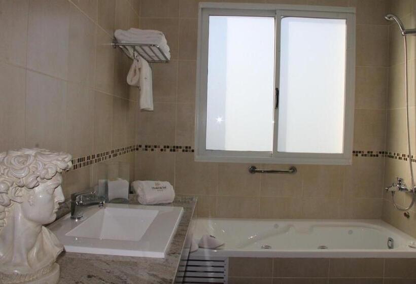 سوئیت رویال, Hostal Del Sol Spa