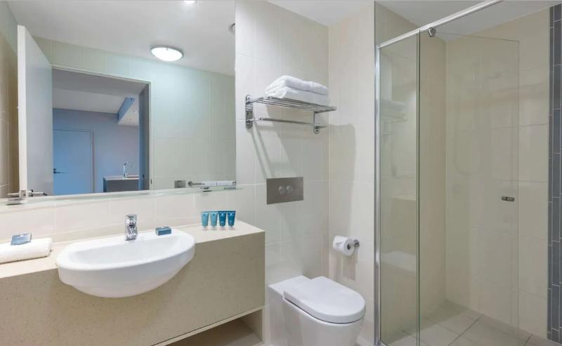 标准间, Maksymilian