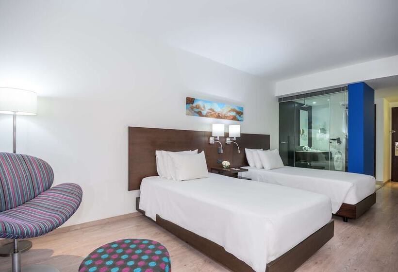 Номер Superior, NH Collection Royal Smartsuites