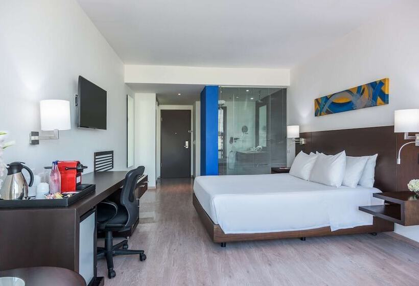 Полулюкс, NH Collection Royal Smartsuites