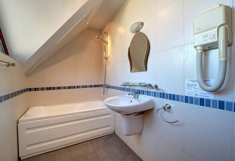 דירת חדר, Redenka Holiday Club