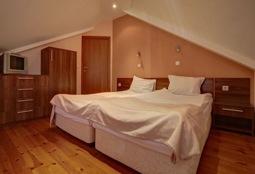 וילה בת 3 חדרי שינה, Redenka Holiday Club