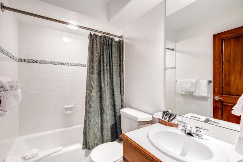 스탠다드 룸 킹사이즈 침대, St. James Place