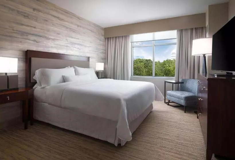 キングサイズベッドのスタンダードルーム, The Westin Reston Heights