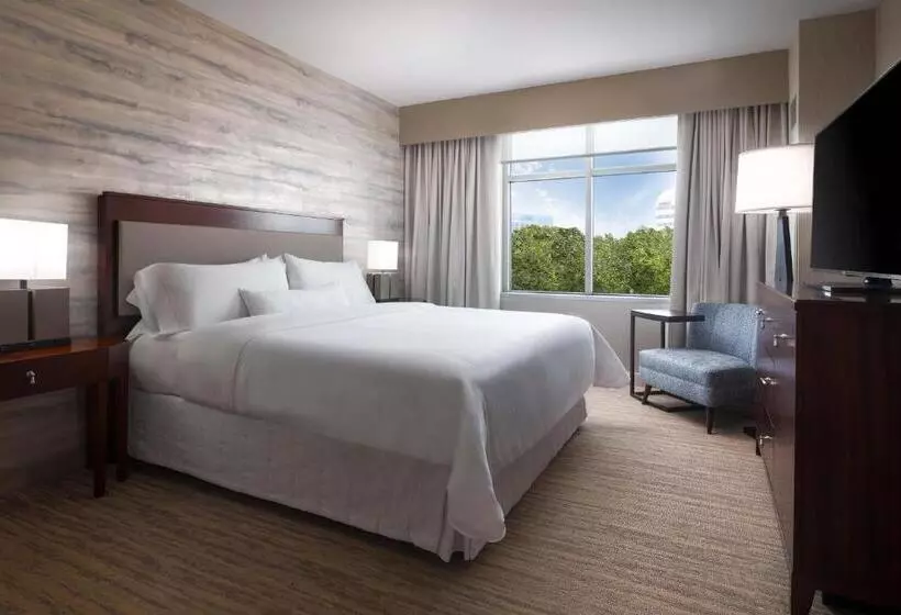 キングサイズベッドのスタンダードルーム, The Westin Reston Heights